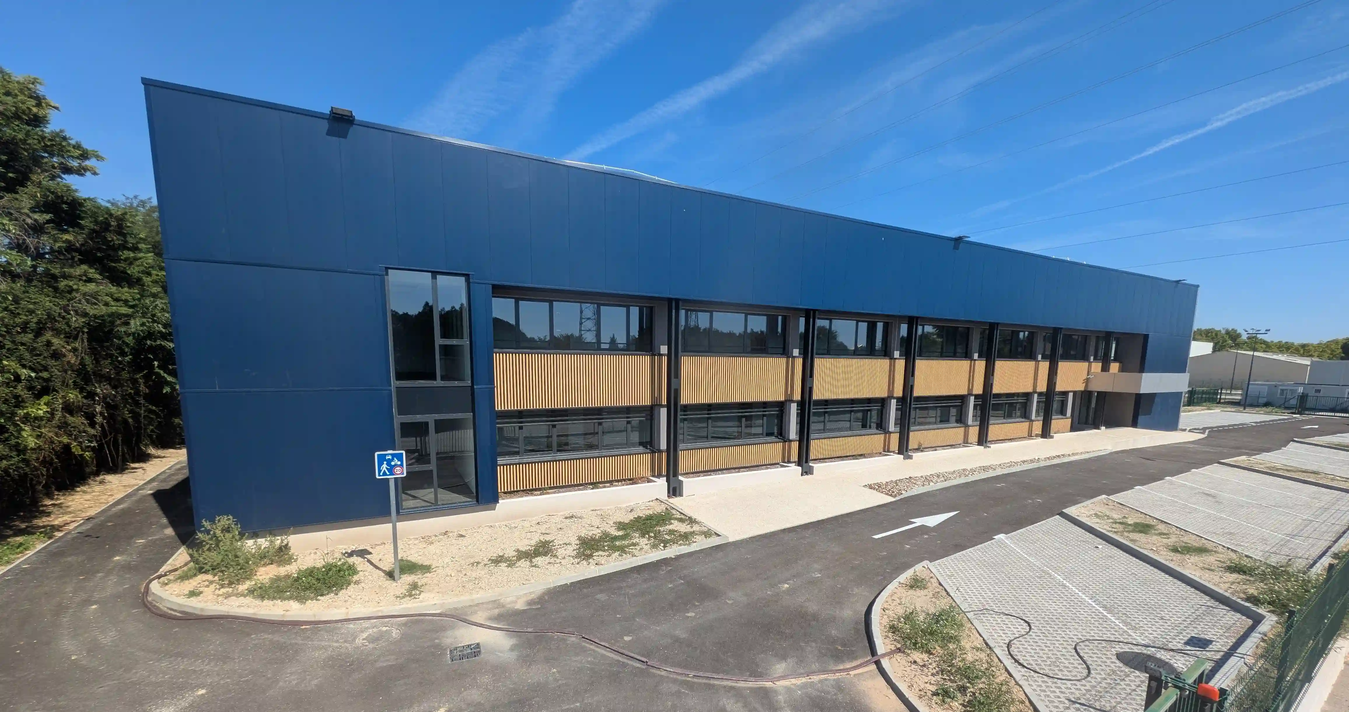 Bâtiment d'activité en réhabilitation